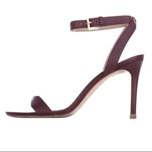 Tory Burch Elana Heels in a size 10